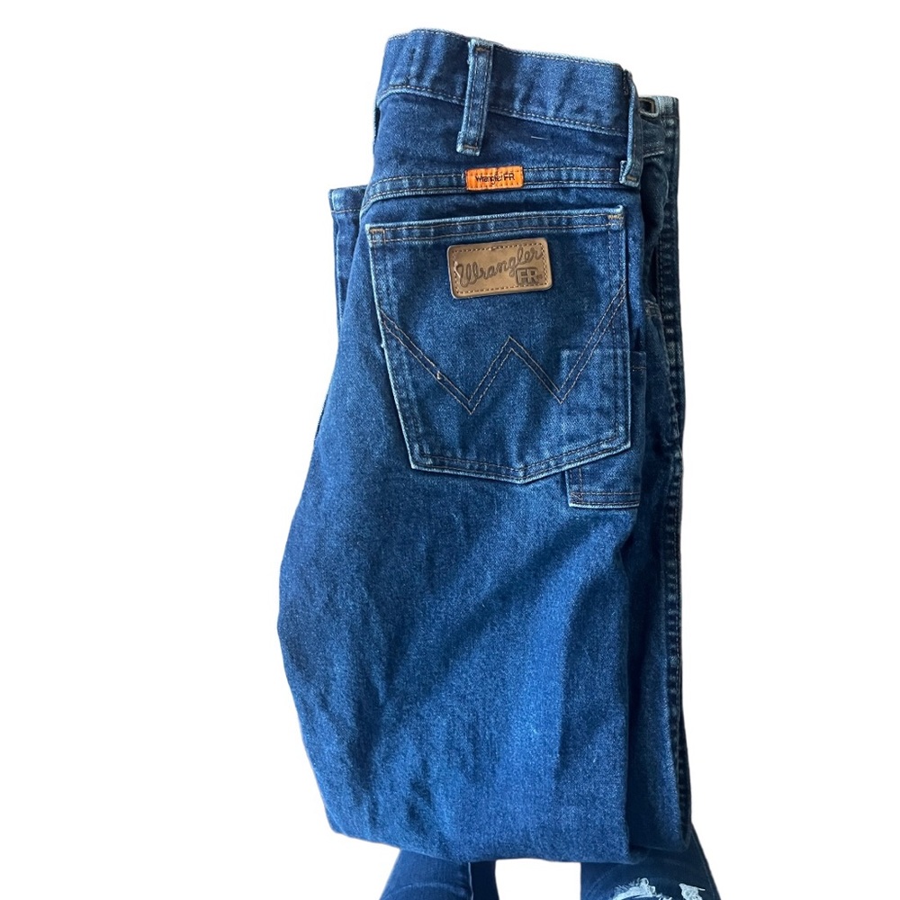 Flame resistant wrangler man jeans